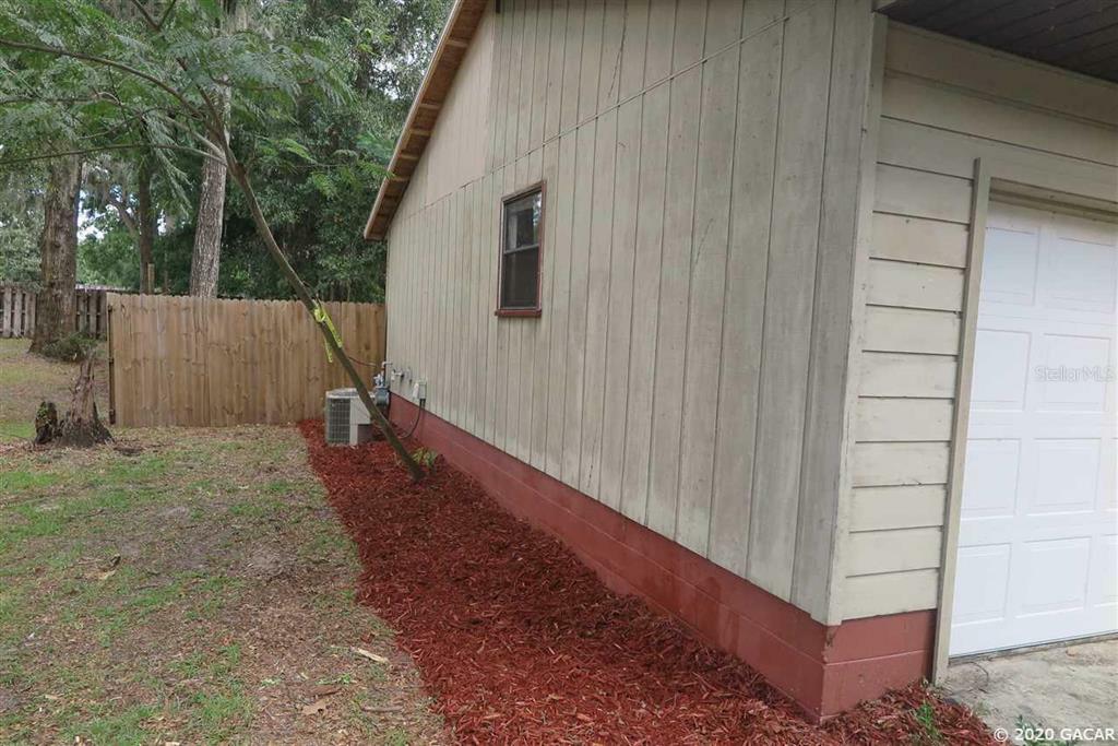 Property Photo:  7822 SW 56th Avenue  FL 32608 