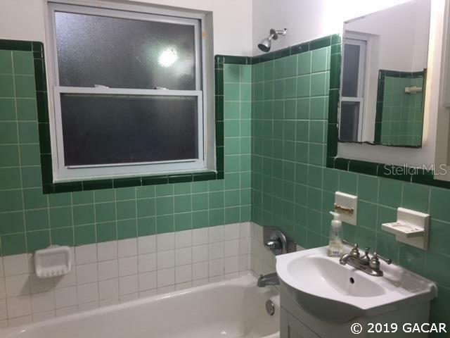 Property Photo:  320 NW 19th Lane  FL 32609 