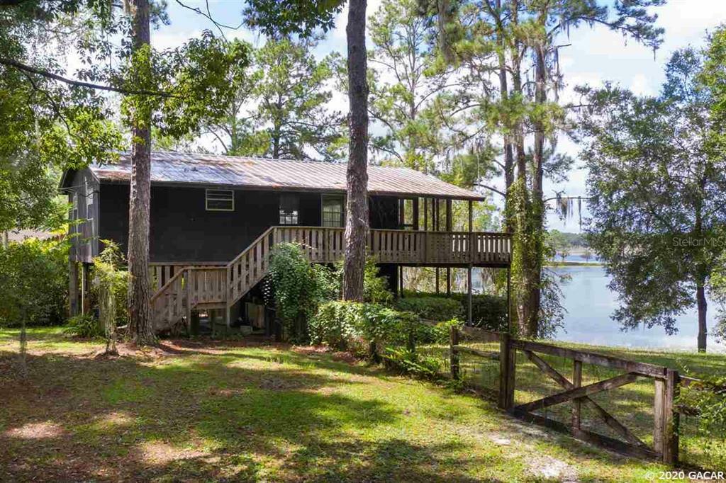 Property Photo:  126 Bentley Drive  FL 32640 