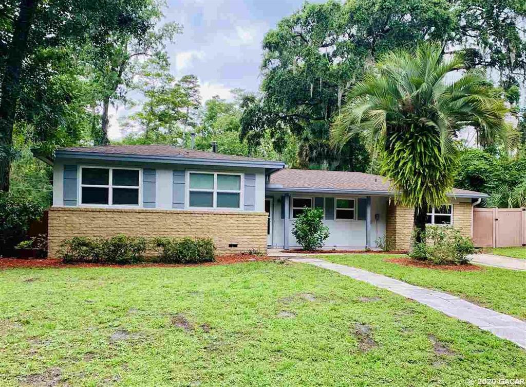 Property Photo:  918 NW 40th Drive  FL 32605 