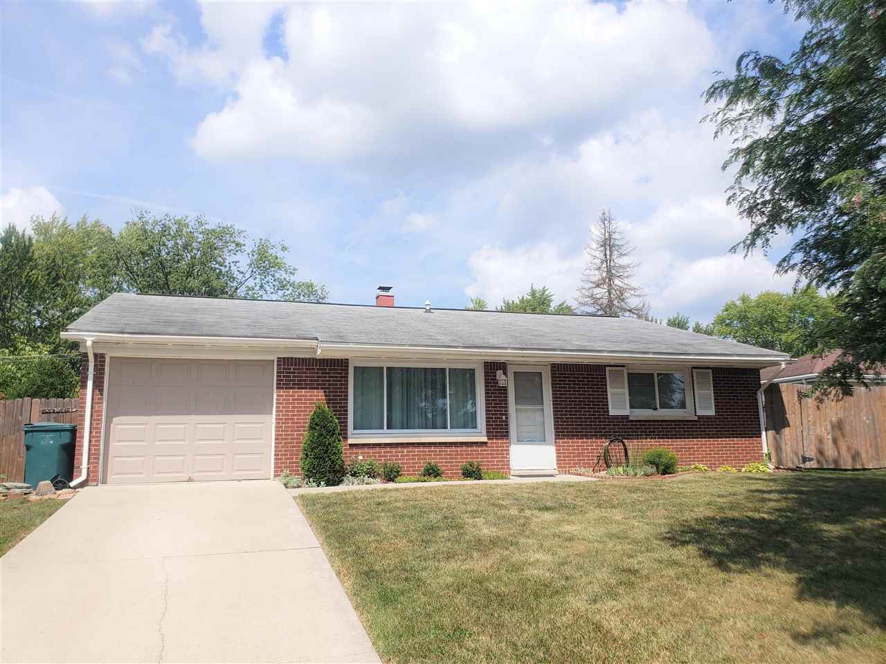 Property Photo:  612 Crestdale Drive  IN 47374 