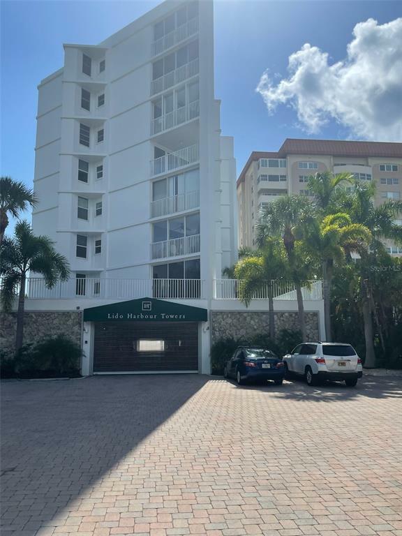 Property Photo:  1770 Benjamin Franklin Drive 707  FL 34236 