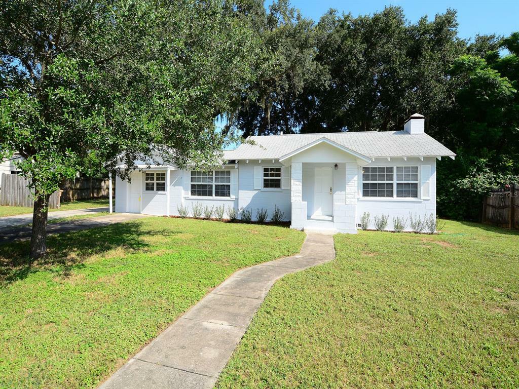 Property Photo:  111 E Charlotte Avenue  FL 32726 