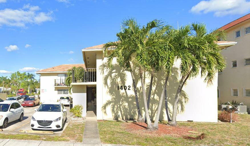 Property Photo:  1402 S Federal Highway 49  FL 33460 