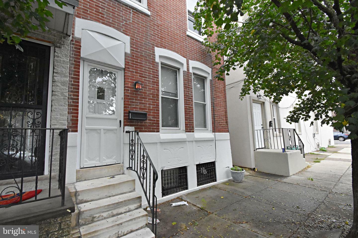 2553 E Cambria Street  Philadelphia PA 19134 photo