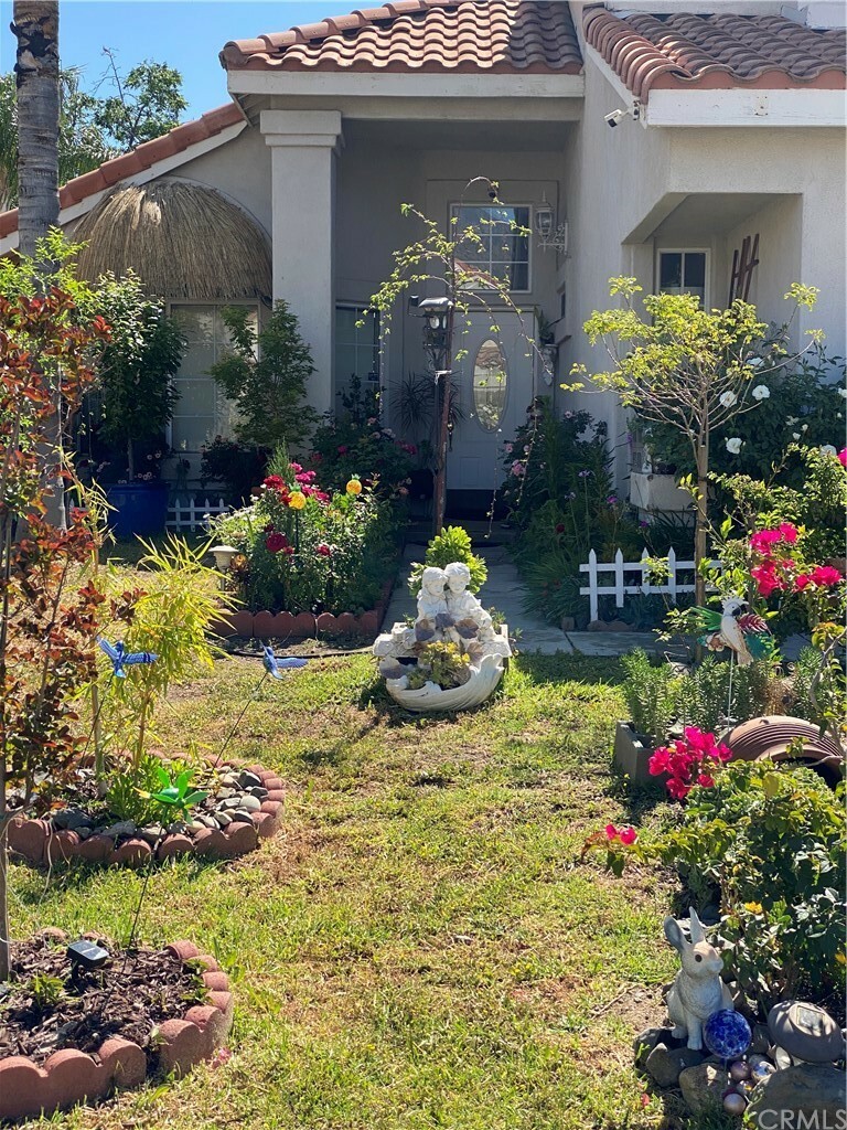 Property Photo: 174 S Massachusetts Street CA 92530