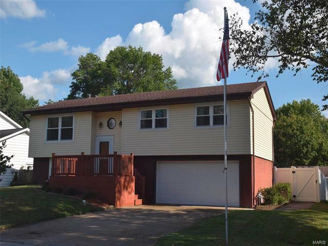 Property Photo: 1404 Salem Drive IL 62221
