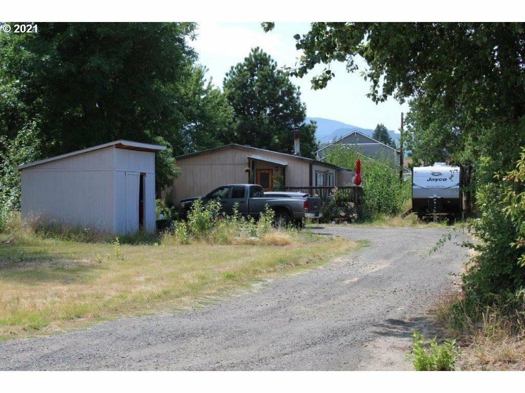 Property Photo:  1474 Barker Rd  OR 97031 
