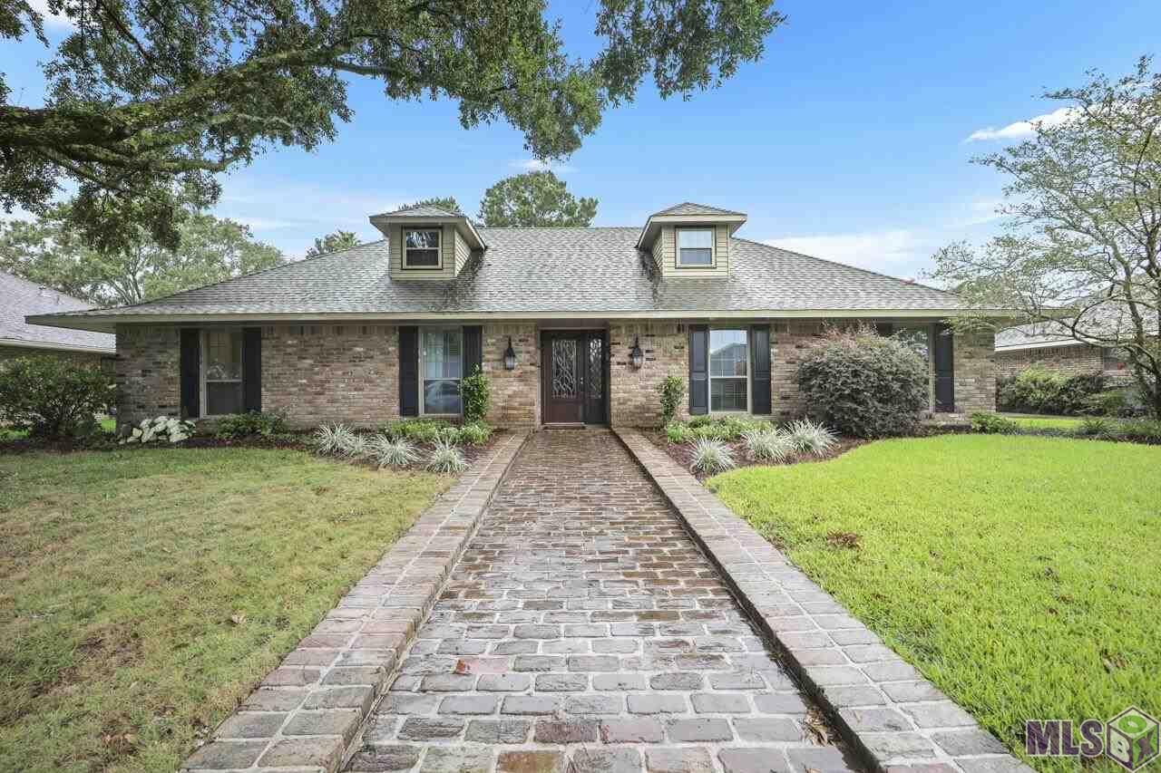 Property Photo:  8945 Tallyho Ave  LA 70806 
