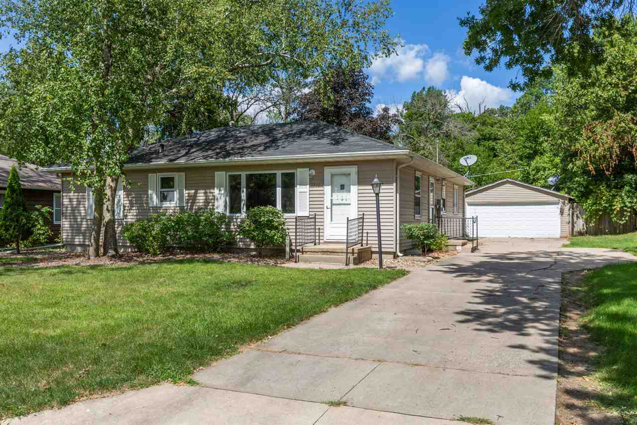 1710 Parker Street  Cedar Falls IA 50613 photo