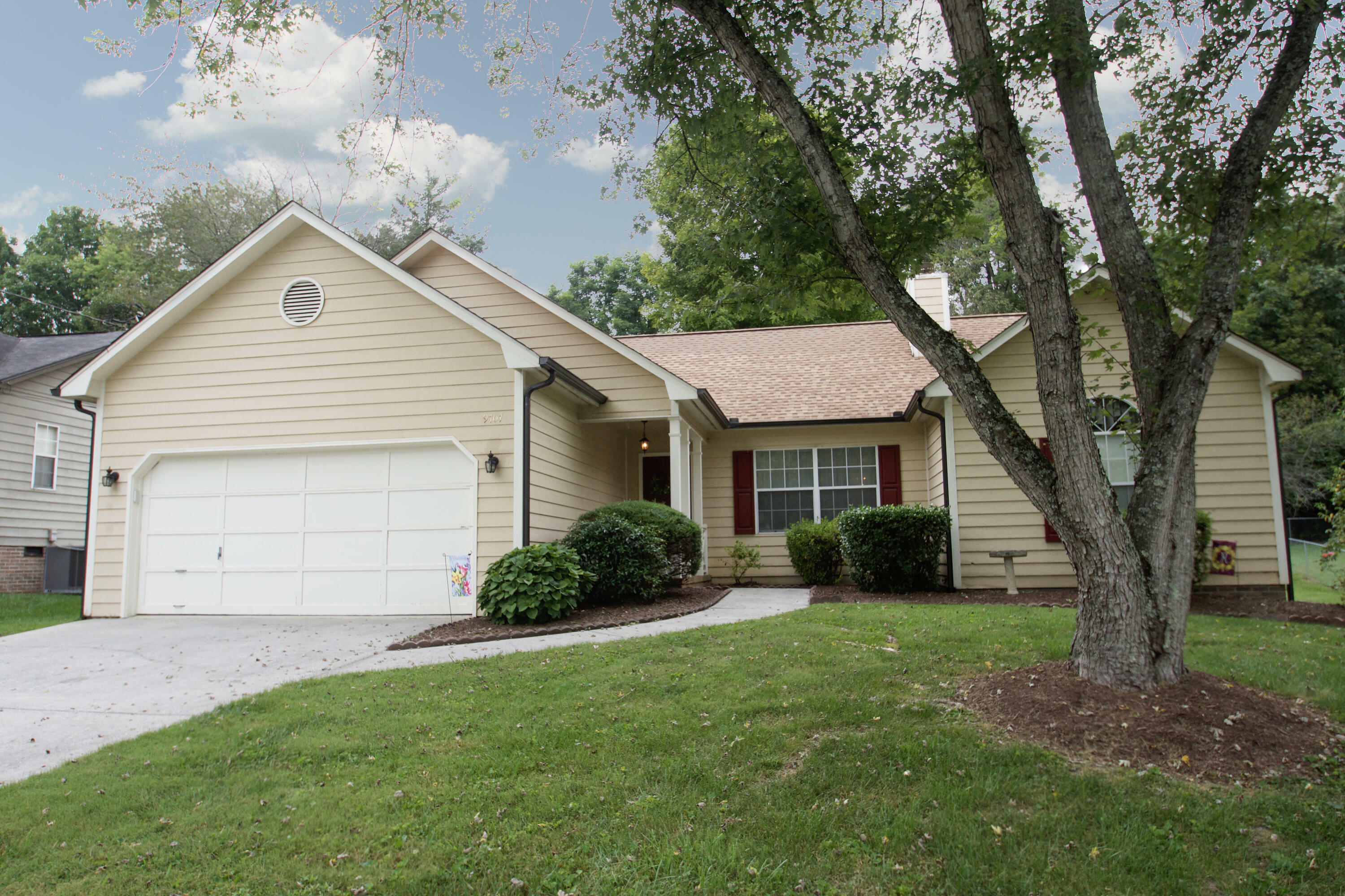 Property Photo:  9707 Seattle Slew Lane  TN 37931 