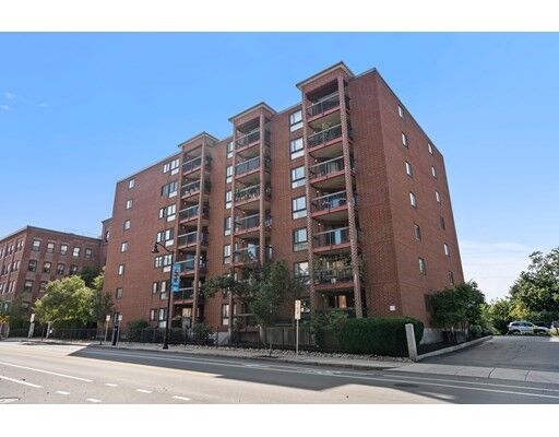 Property Photo: 60 Rantoul Street 208 MA 01915