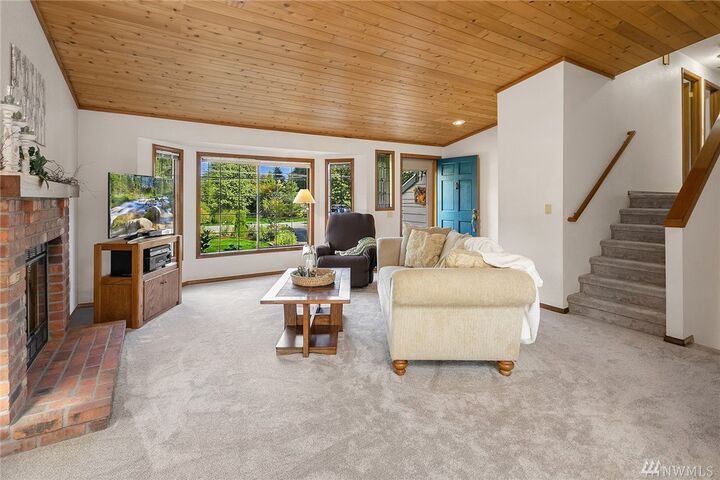 Property Photo: 13425 423rd Ave SE WA 98045