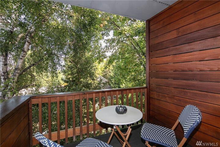 49 W Etruria St 302  Seattle WA 98109 photo