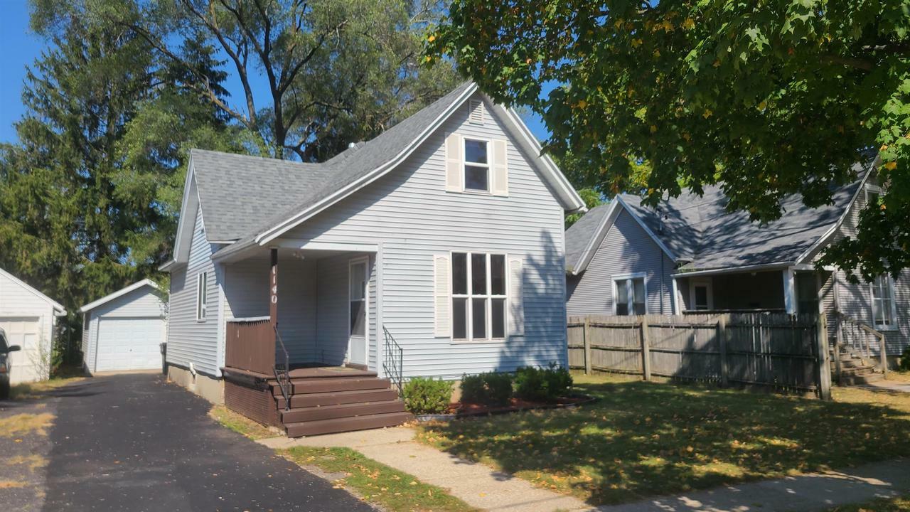 Property Photo:  1140 Dewey Ave  WI 53511 