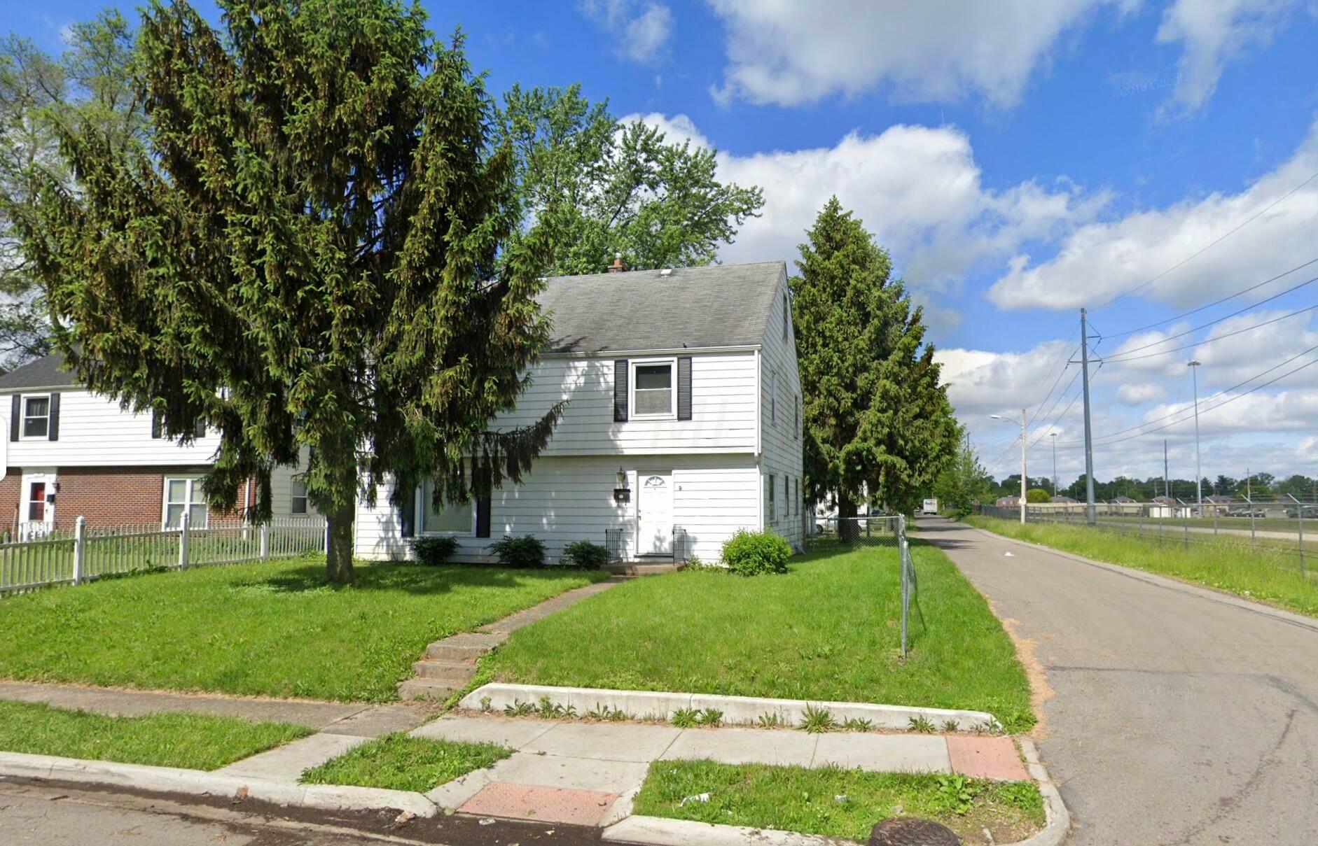 Property Photo: 117 N Waverly Street OH 43213