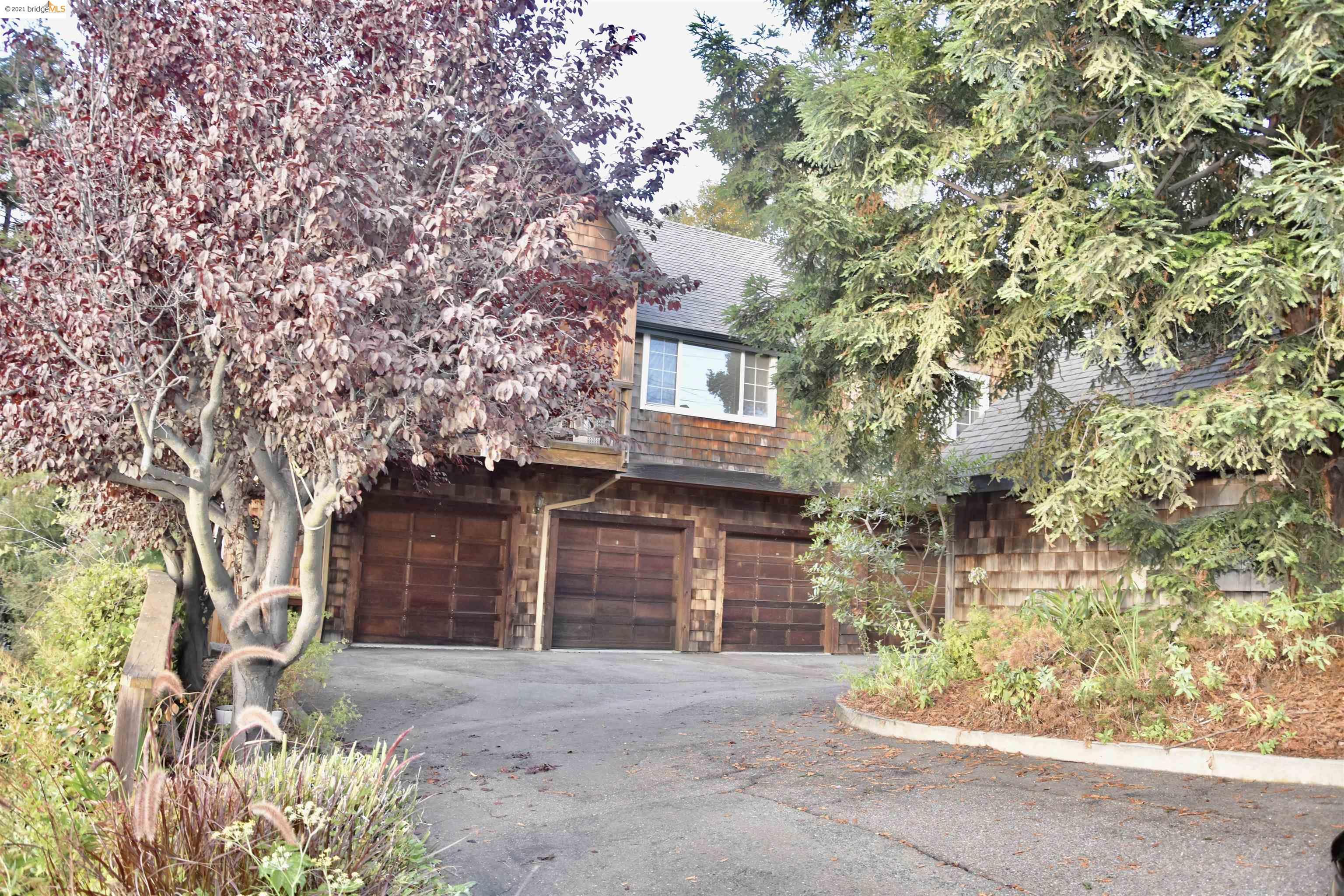 Property Photo: 2202 Damuth 3 CA 94602-2472