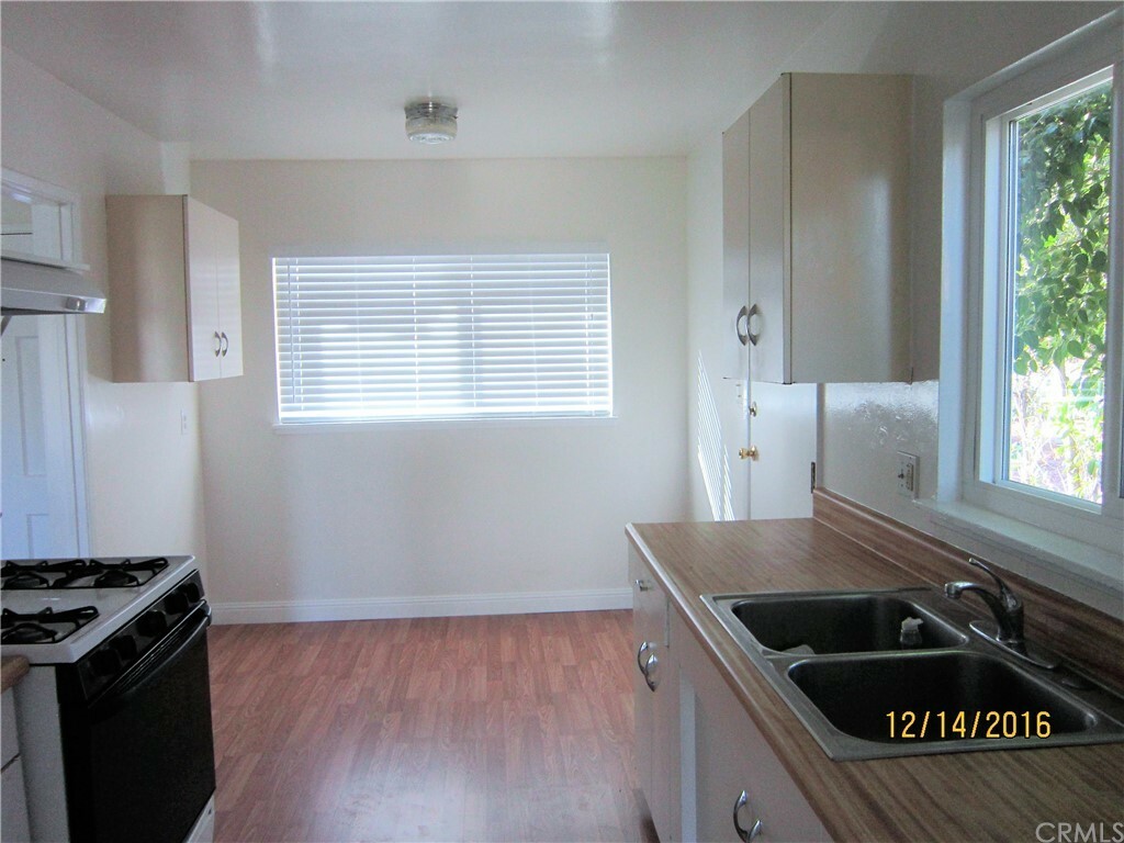 Property Photo:  812 S Buena Vista Street  CA 92543 