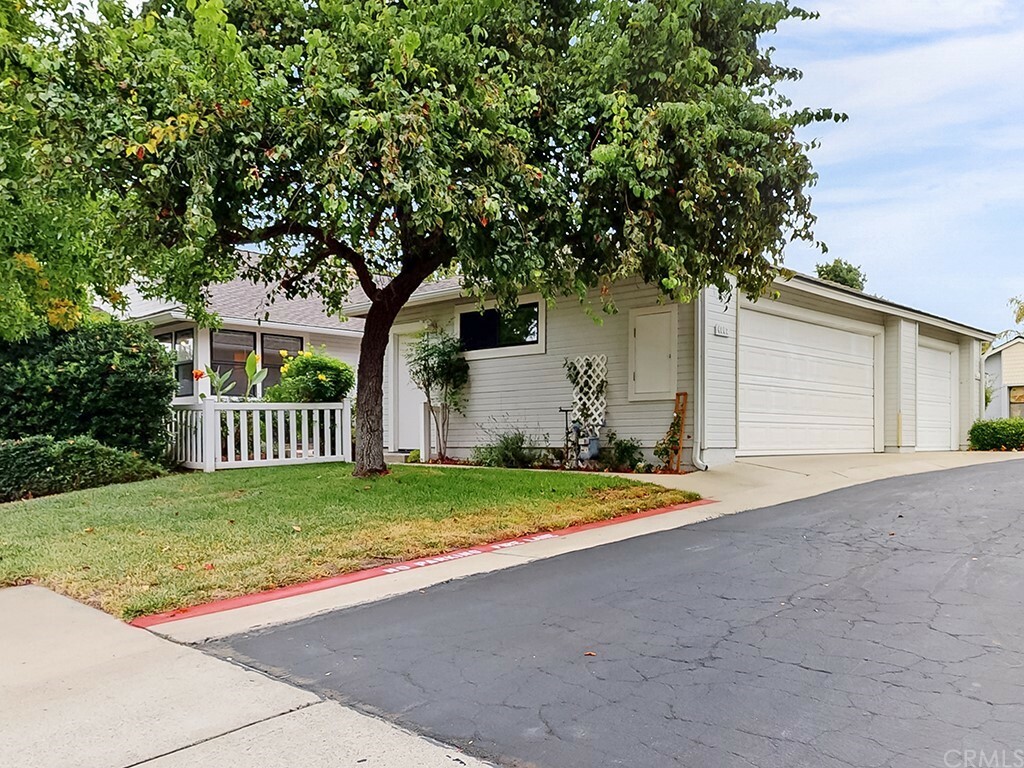 Property Photo:  4002 Poinsettia Street  CA 93401 