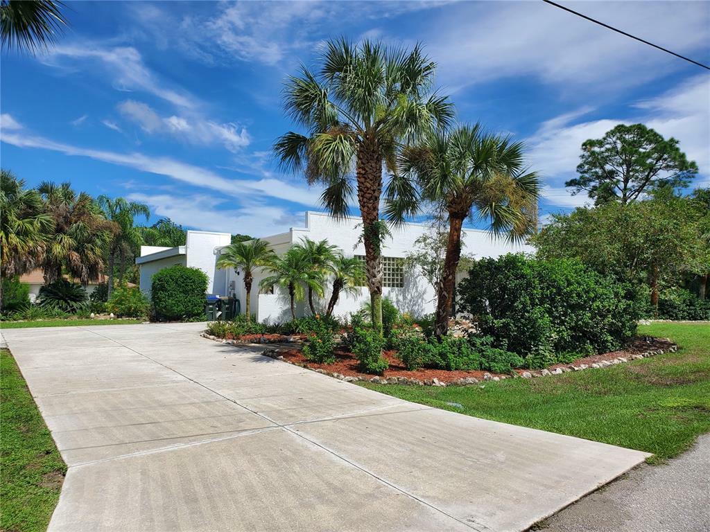 Property Photo:  4500 Maddock Circle  FL 34286 