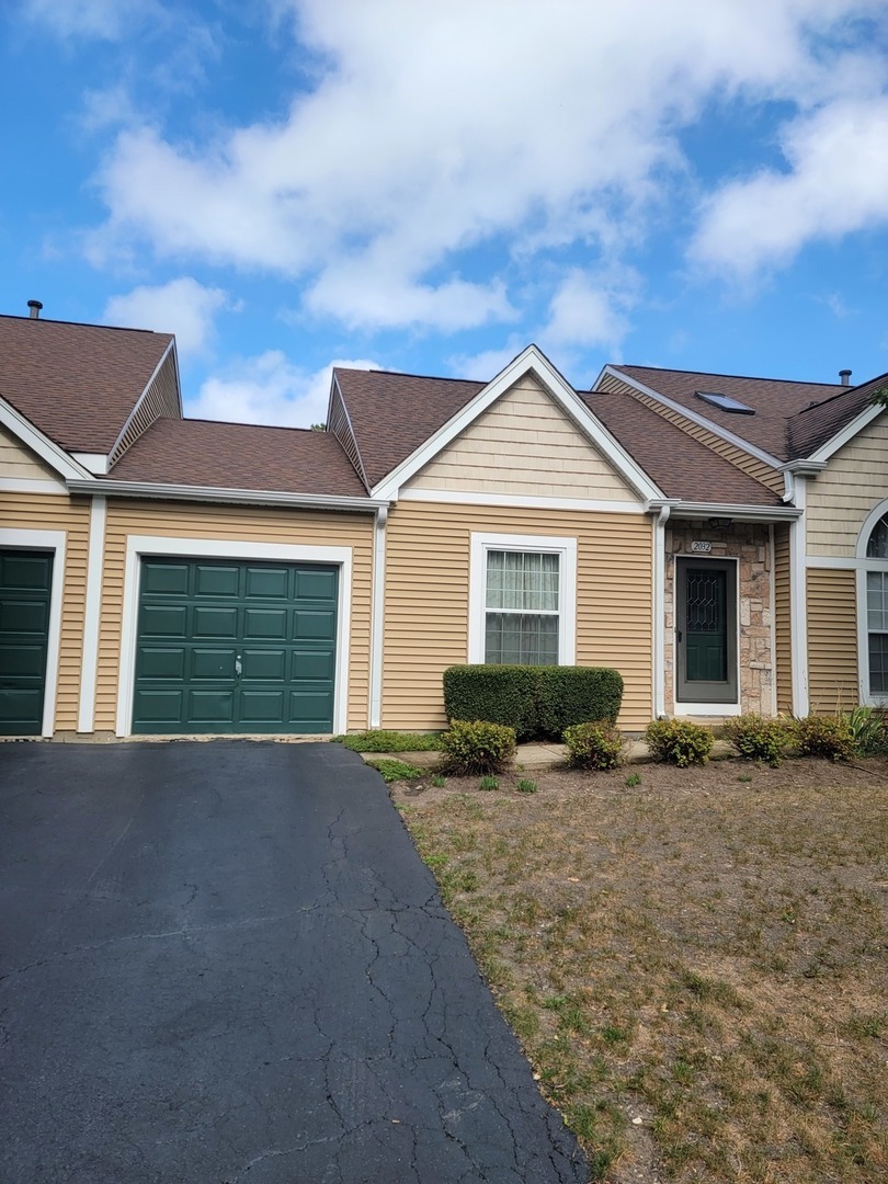 Property Photo: 2032 Teton Parkway IL 60102