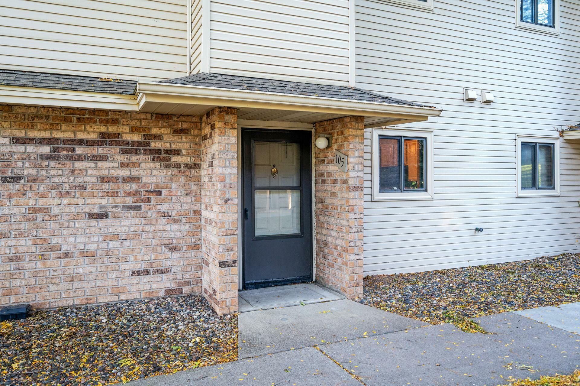 Property Photo: 500 Larpenteur Avenue E 105 MN 55117