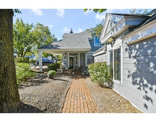 Property Photo:  15 Eastern Point Drive 15  MA 01545 