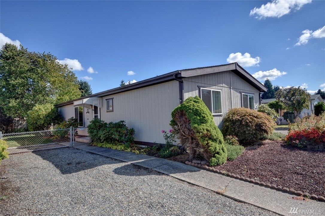 Property Photo: 5218 Chelan Lane SE WA 98503