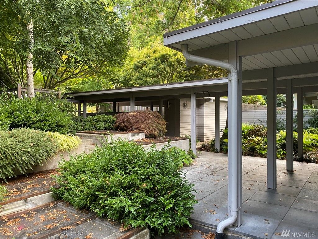 Property Photo:  10043 NE South Beach Dr  WA 98110 