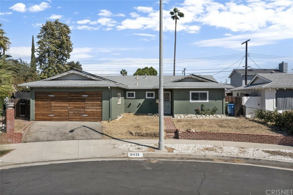 Property Photo:  10438 Remmet Avenue  CA 91311 