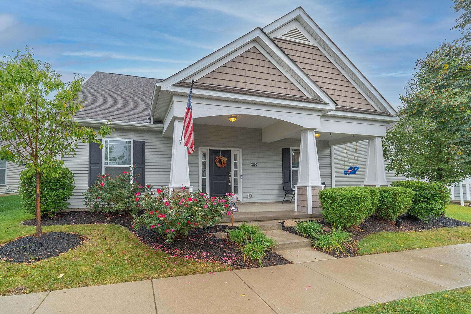 Property Photo:  2160 Legends Drive  OH 43123 