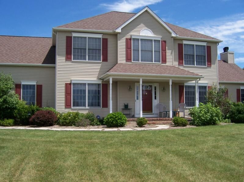 Property Photo: 17 Pleasant View Manor Rd NJ 08867