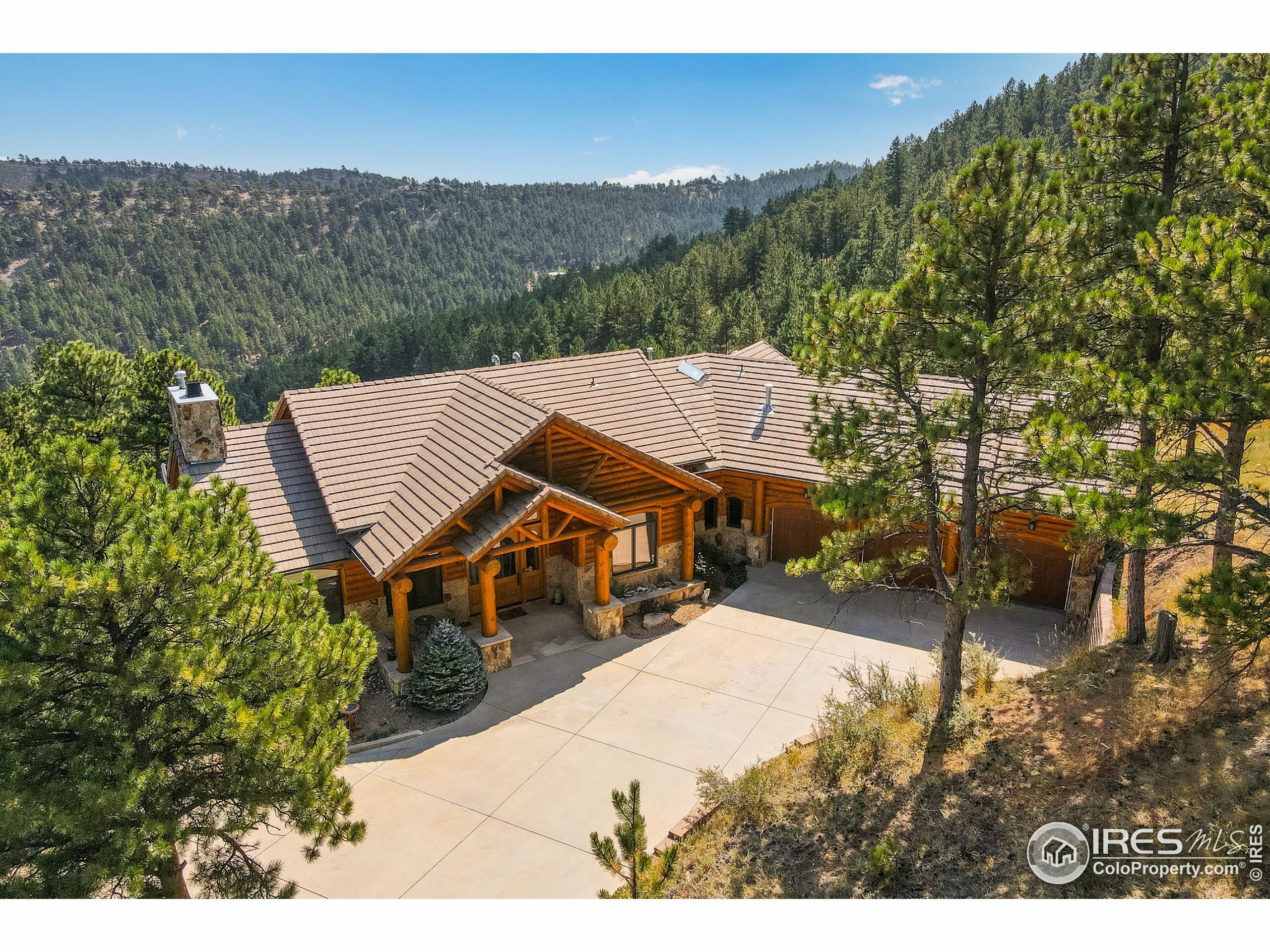 Property Photo: 1306 Reed Ranch Rd CO 80302