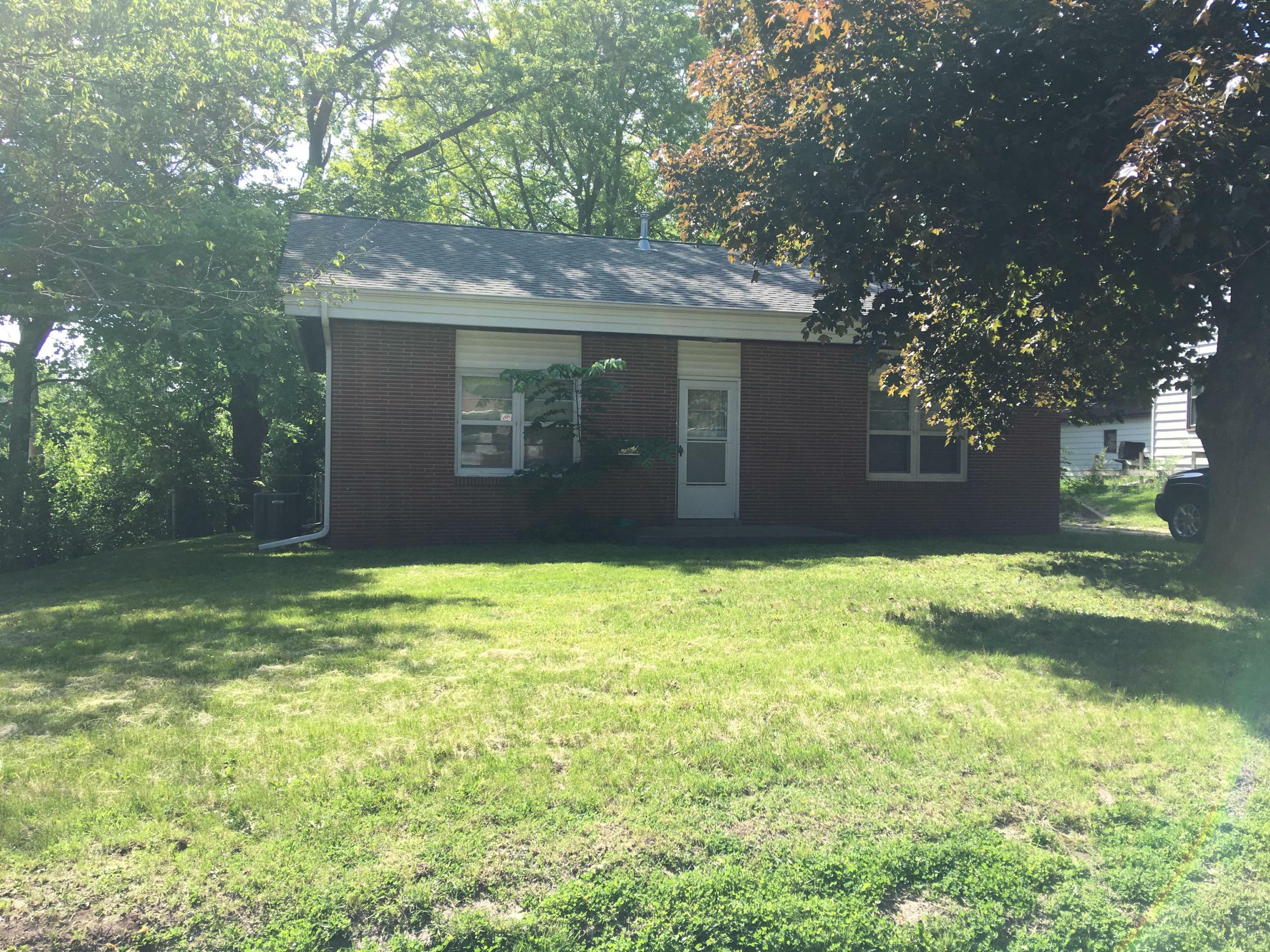 Property Photo:  409 S Franklin Avenue  IA 50014 