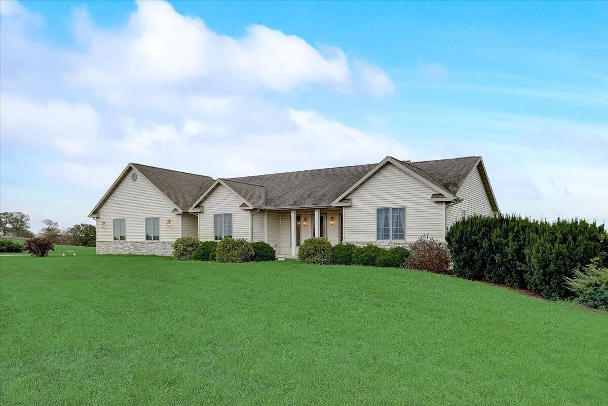 Property Photo:  N7680 Krause Rd  WI 53502 