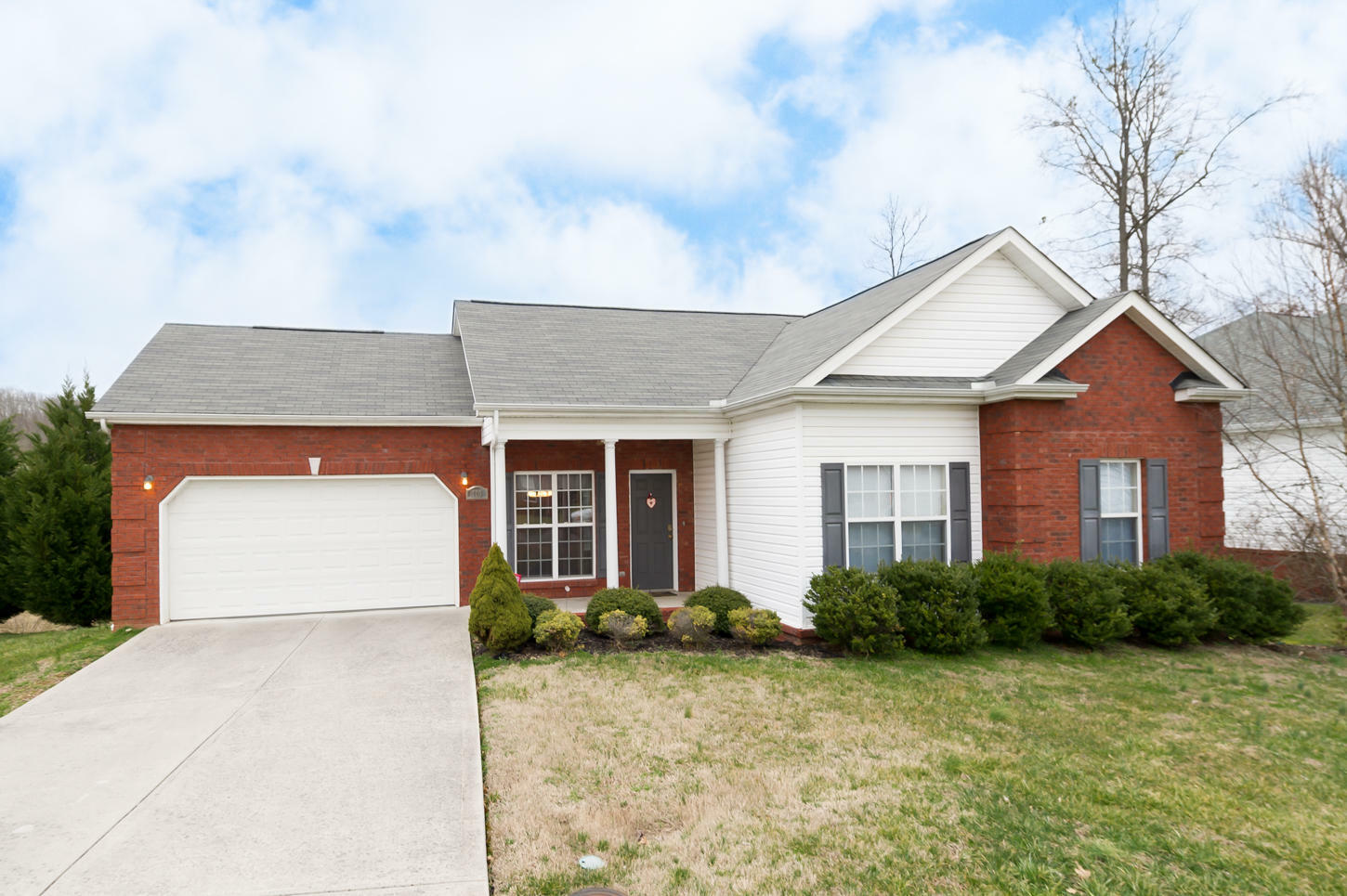 Property Photo:  709 Chamberlain Manor Way  TN 37920 