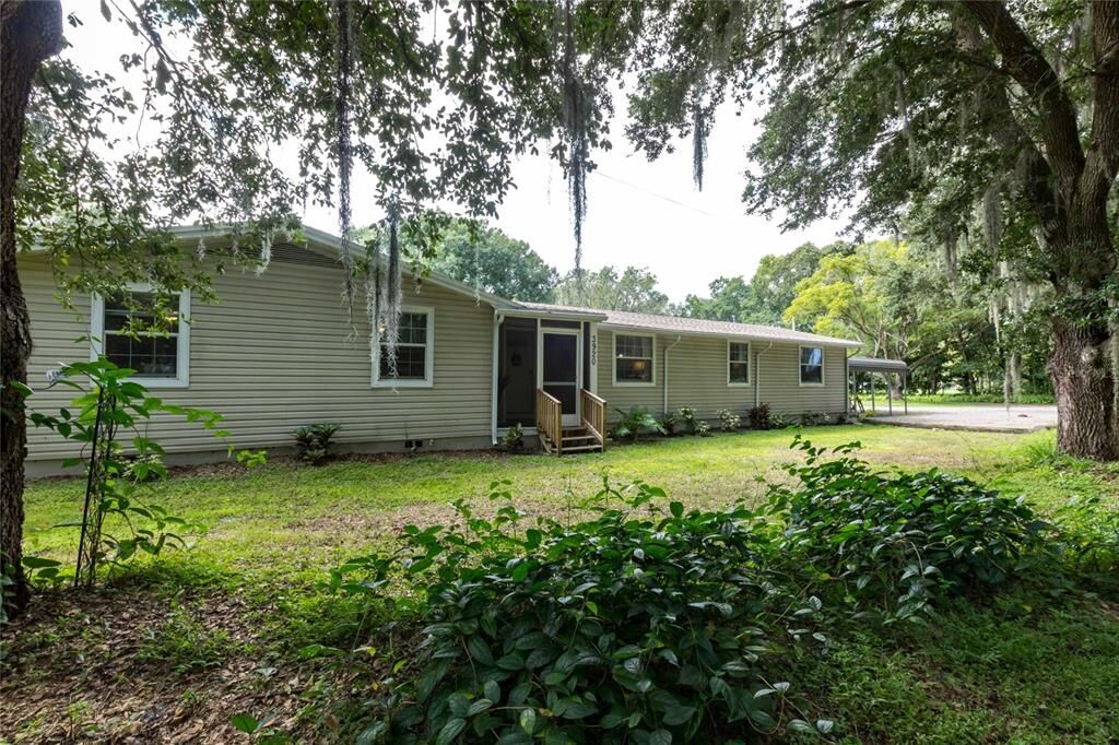 Property Photo:  3920 Timberwood Drive  FL 33811 