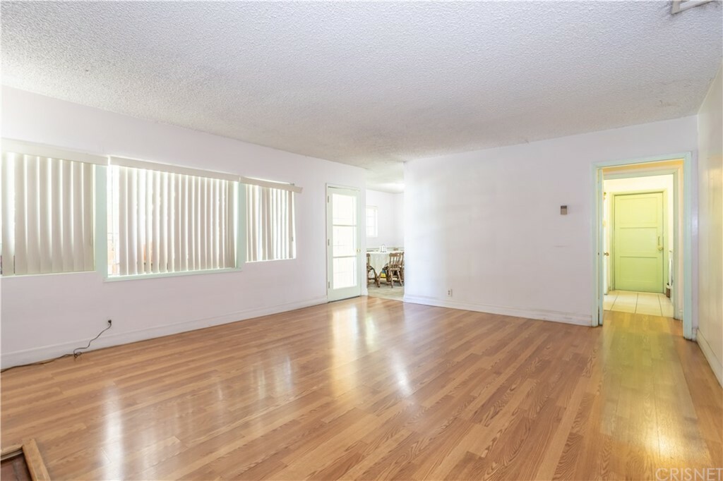 Property Photo:  1129 Knox Street  CA 91340 