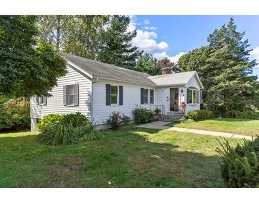 Property Photo:  8 Blueberry Rd  MA 01945 