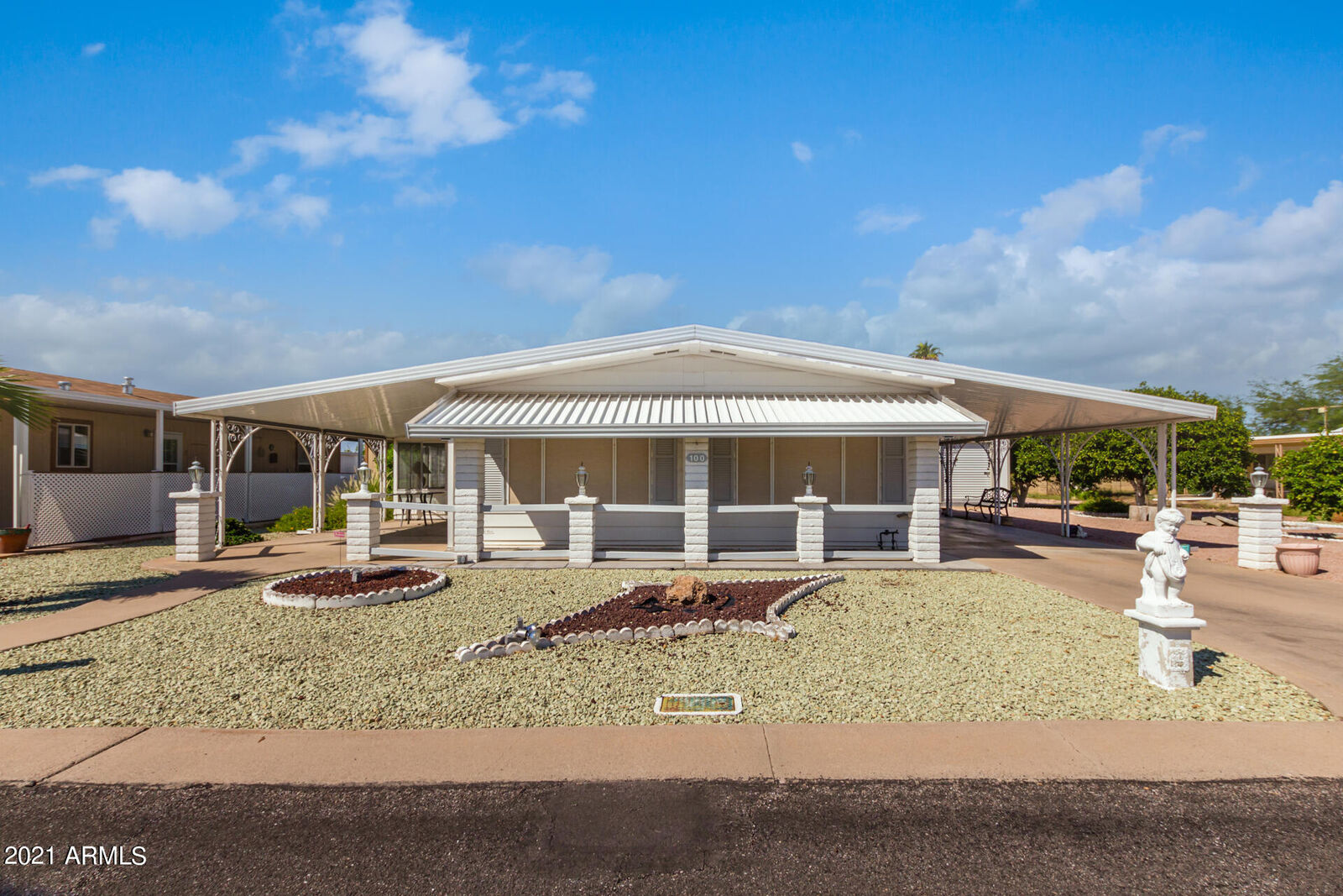 Property Photo: 3160 E Main Street 100 AZ 85213