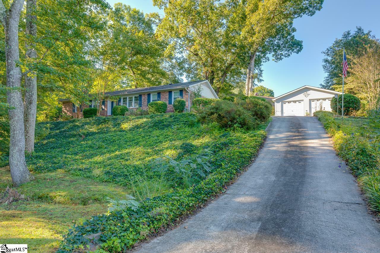 Property Photo: 130 Colvin Road SC 29615
