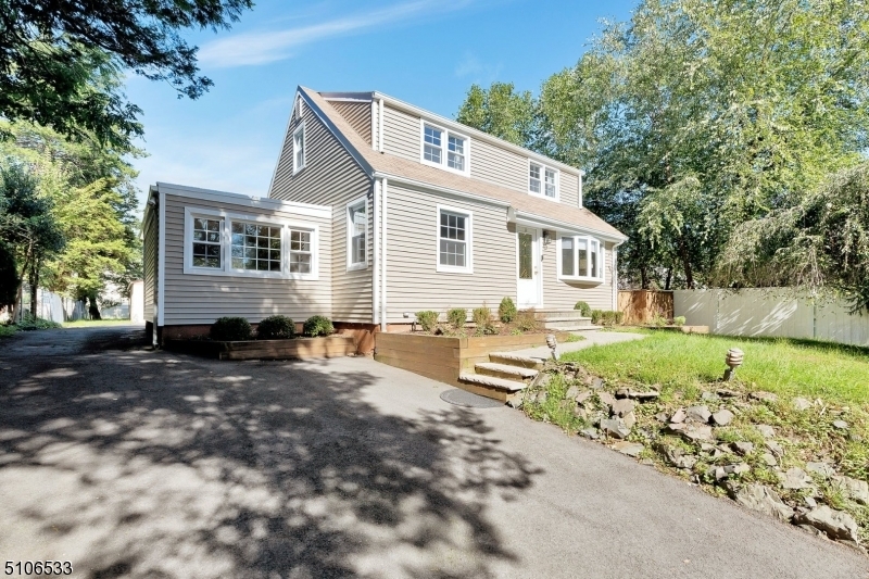 Property Photo:  925 Raritan Rd  NJ 07076 