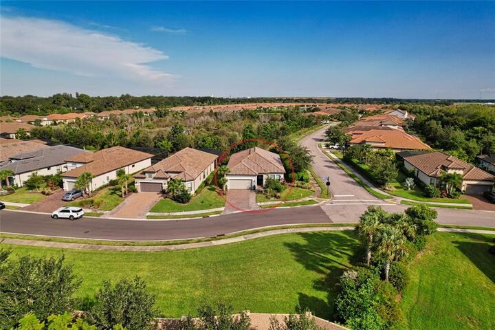 Property Photo:  9734 Highland Park Place  FL 34221