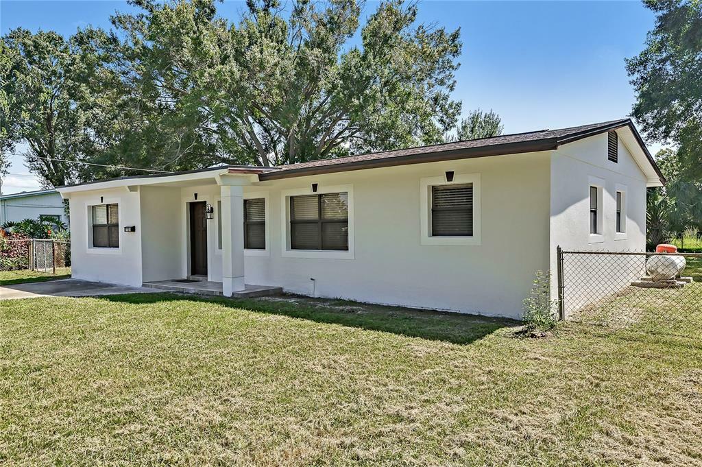 Property Photo:  7703 Morning Glory Lane  FL 33619 