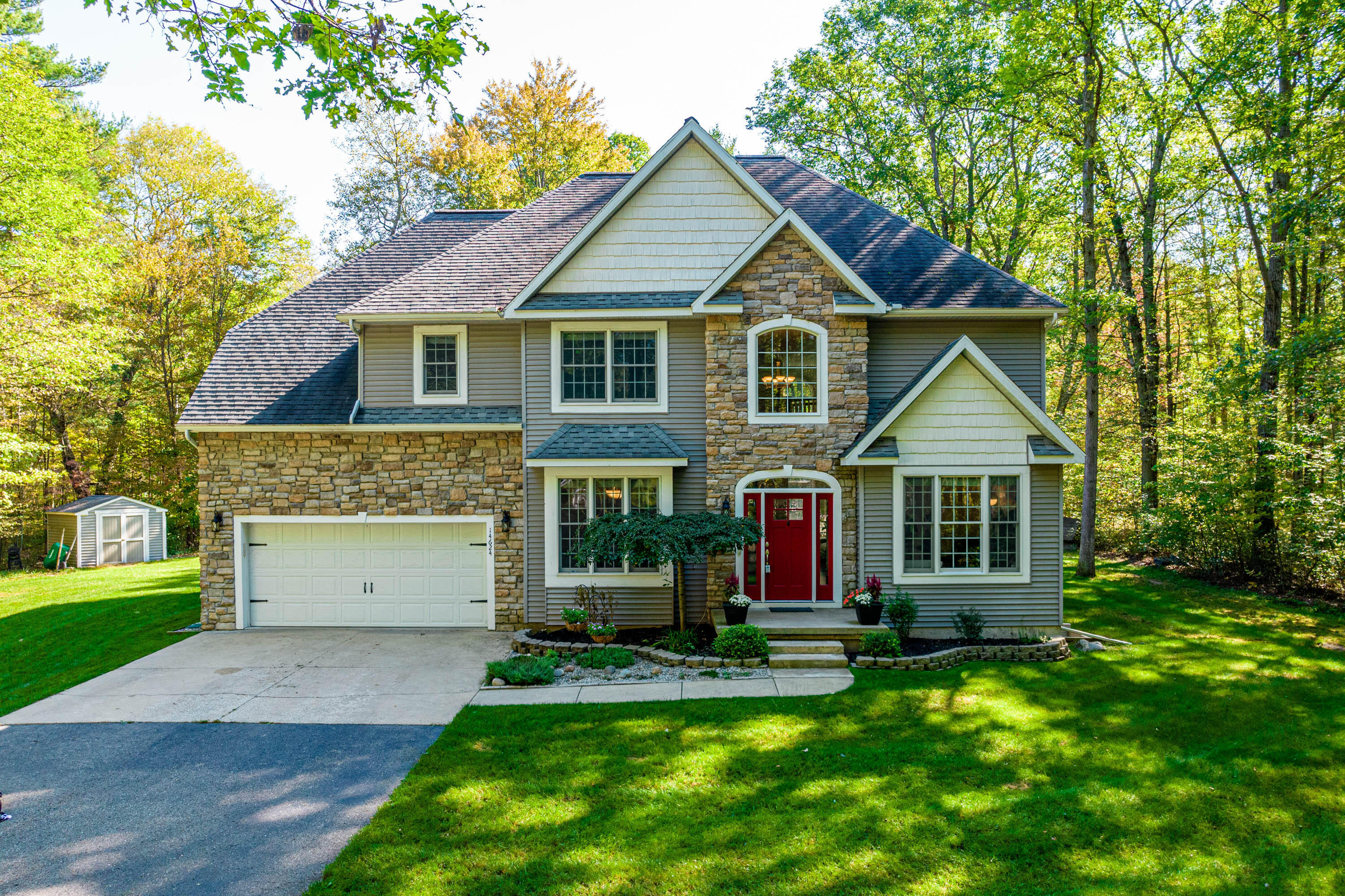 Property Photo:  14624 Tomahawk Lane  MI 49307 