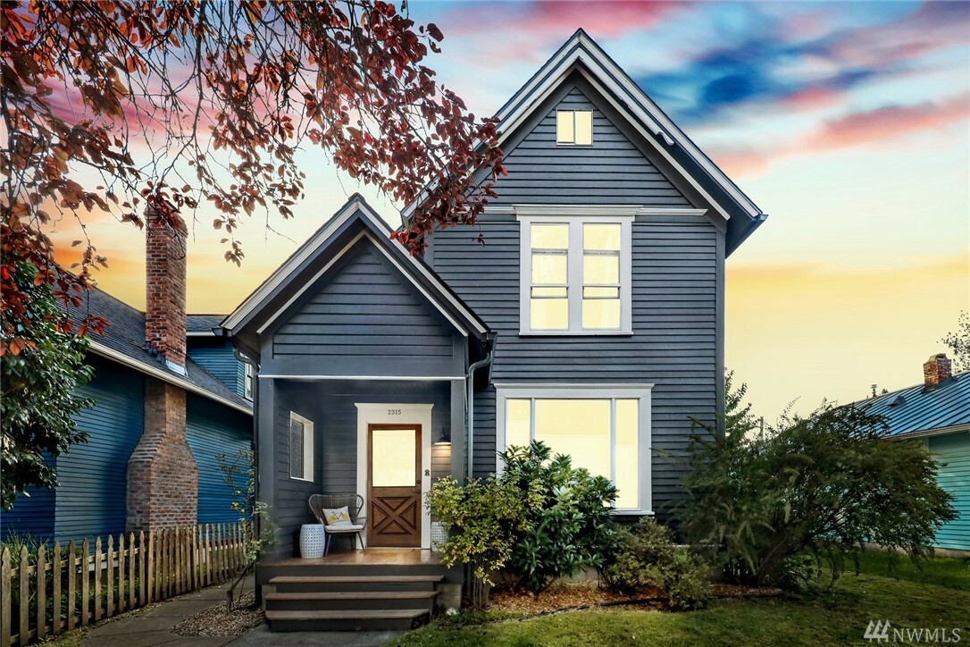 Property Photo: 2315 Walnut St WA 98225