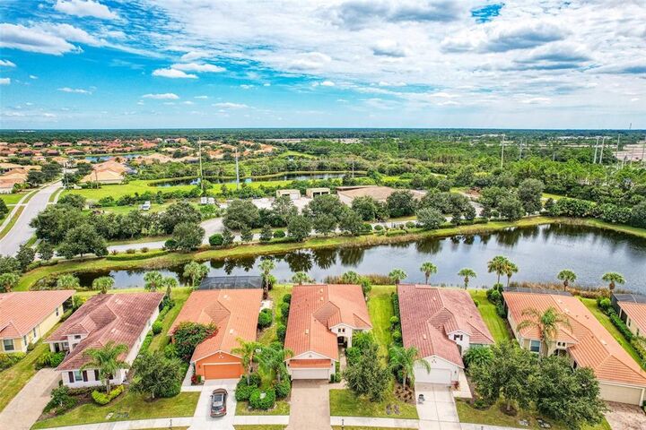 Property Photo: 313 Savona FL 34275