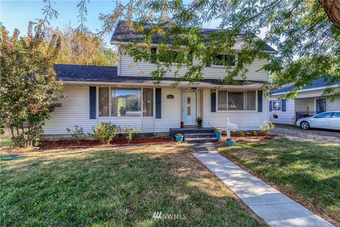 Property Photo:  713 S 3rd Street  WA 99328 