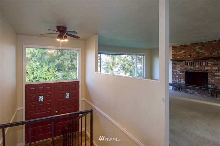 Property Photo: 1534 W 11th Street WA 98363