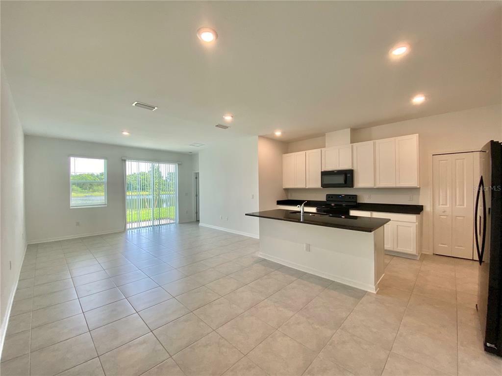 Property Photo:  11854 Brighton Knoll Loop  FL 33579 